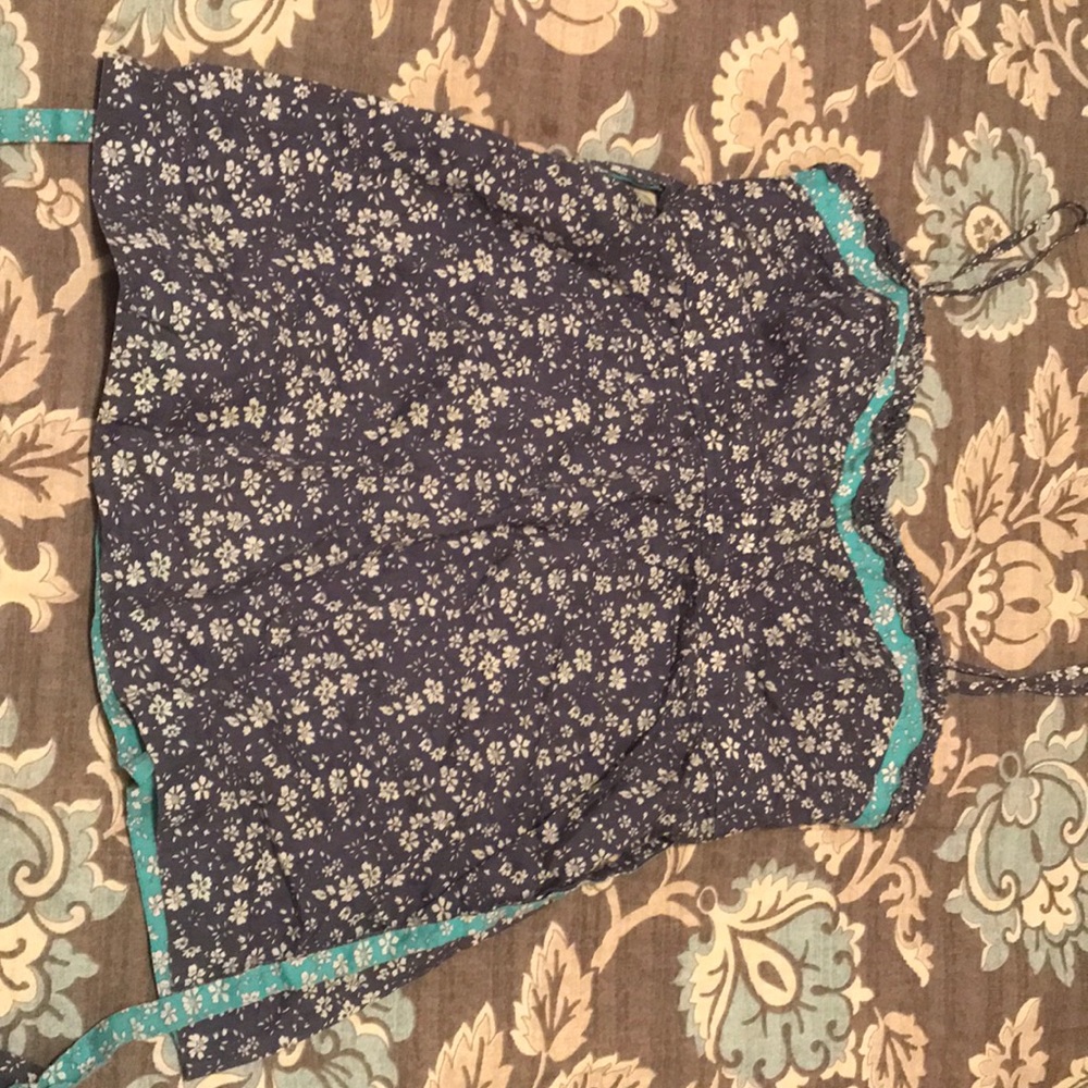 aeo blue/light blue with white flower tank w/ ties